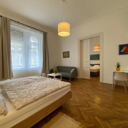 3 Bedrooms- Central Quarter Apartment Budapest Esterno foto