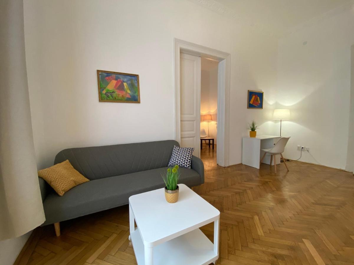 3 Bedrooms- Central Quarter Apartment Budapest Esterno foto