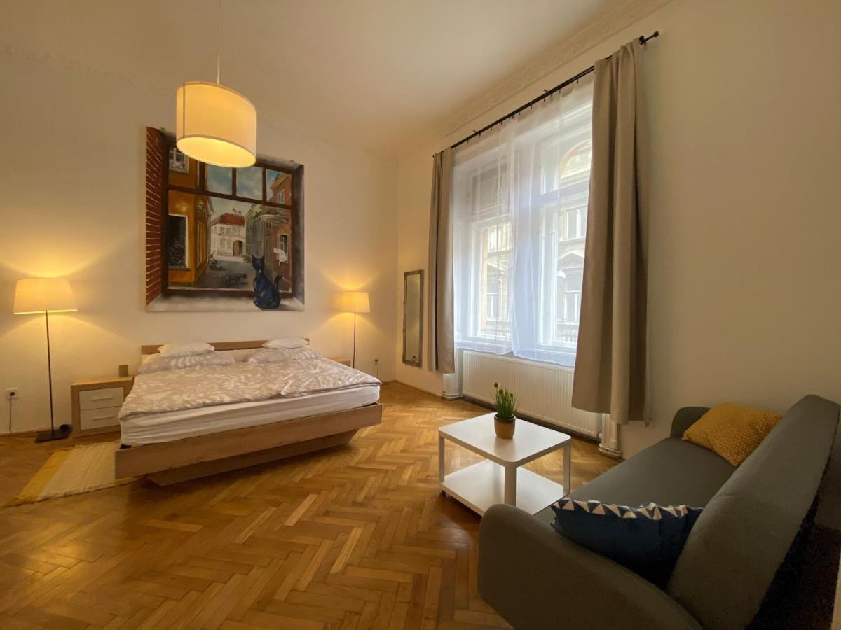 3 Bedrooms- Central Quarter Apartment Budapest Esterno foto