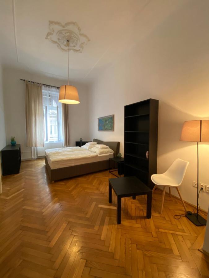 3 Bedrooms- Central Quarter Apartment Budapest Esterno foto