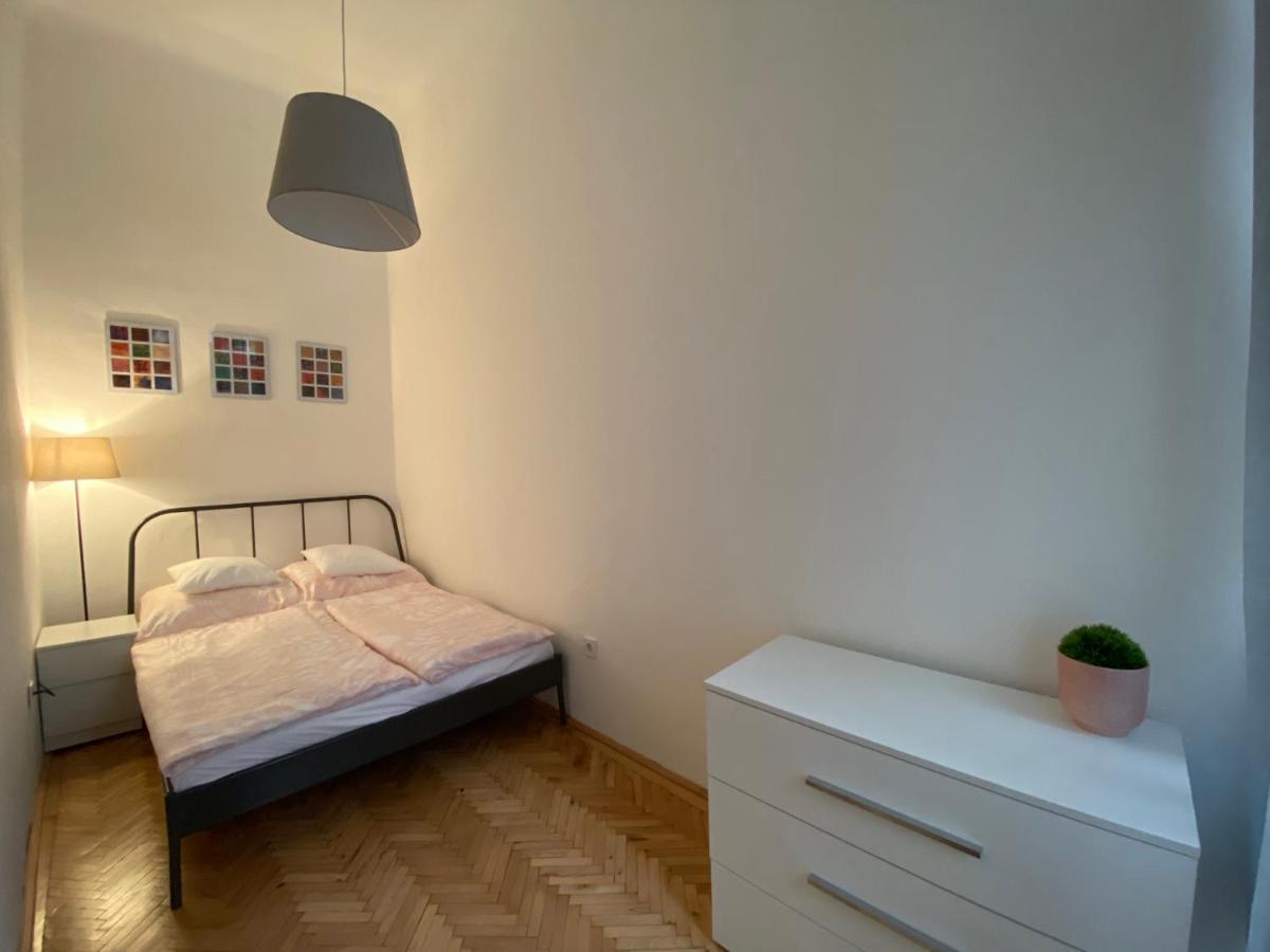 3 Bedrooms- Central Quarter Apartment Budapest Esterno foto